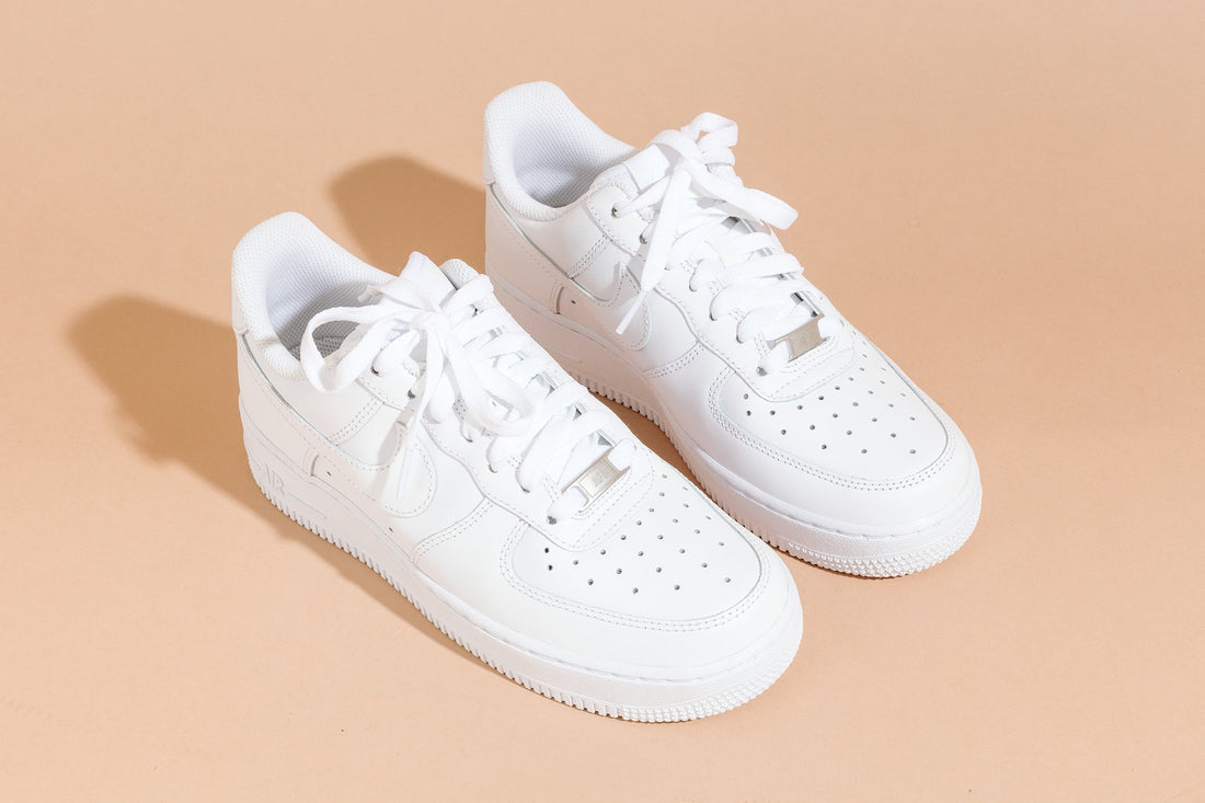 How to Clean White Cloth Sneakers—A Complete Guide for 2025
